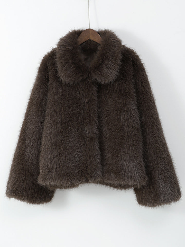 Ladies Short Faux Fur Coat with Large Collar Lune London