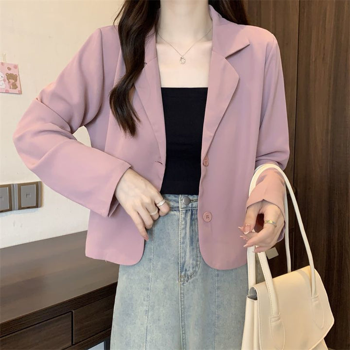 Veste courte élégante pour femme avec un col à boutons Chic & Stil