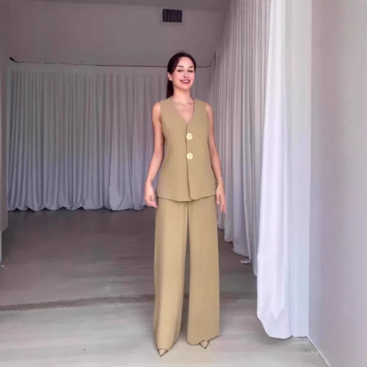 Ladies elegant set consisting of a sleeveless top and palazzo pants Lune London