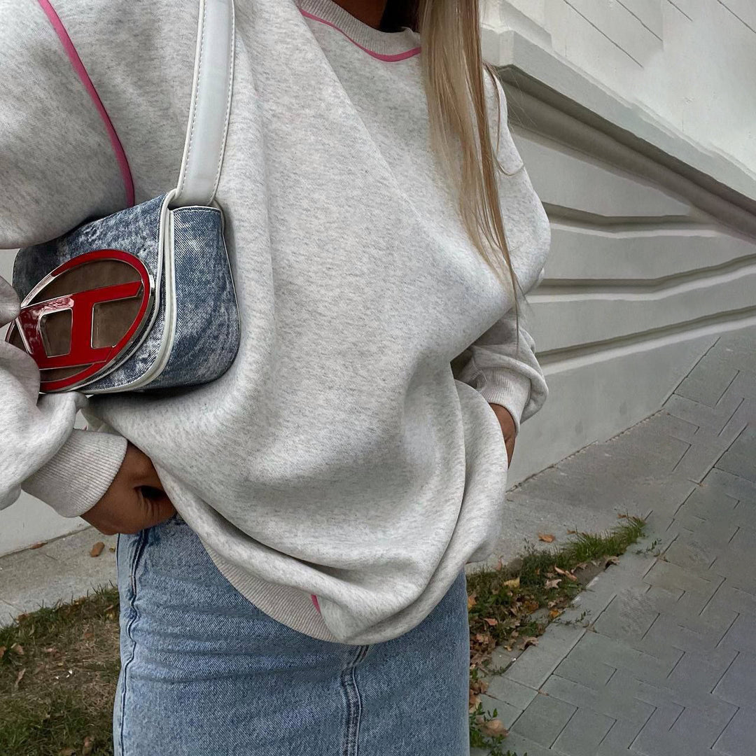 Women's Oversized Sweatshirt with Contrasting Seams and Casual Cut Lune London