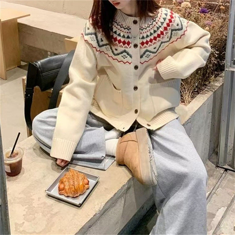 Cardigan femme en tricot épais avec motif norvégien décoratif et poches pratiques Chic & Stil