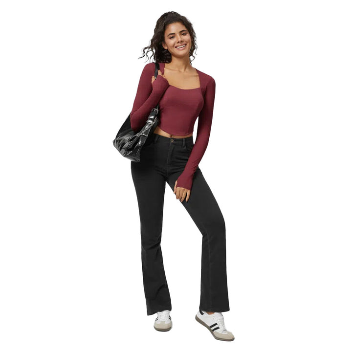 Top court à manches longues ajusté pour femmes avec encolure carrée et tissu en fine rib Chic & Stil