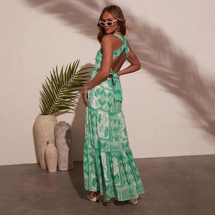 Ladies maxi dress with cheerful floral design and airy fit Lune London