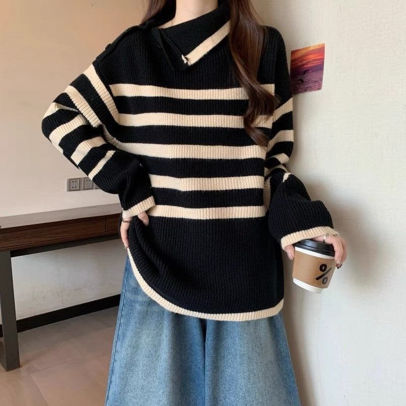 Pull à rayures pour femmes avec col moderne et détails de boutons Chic & Stil
