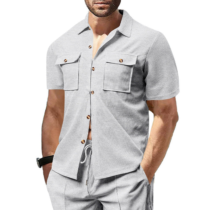 Short sleeve utility shirt for men with practical chest pockets Lune London