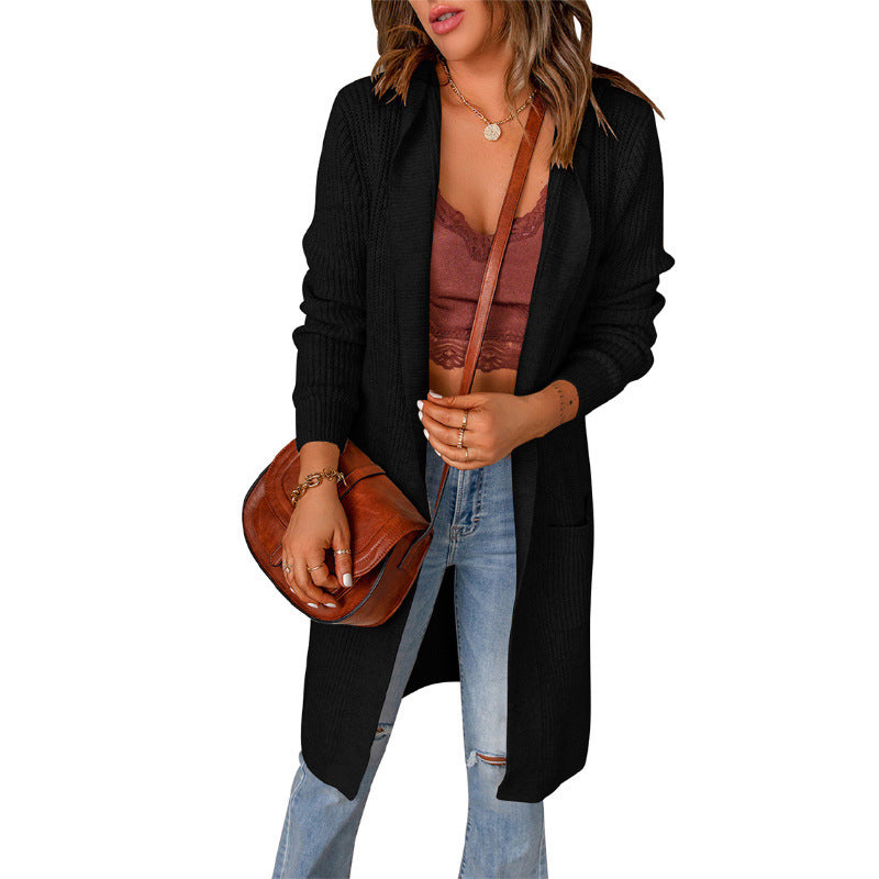 Ladies' cardigan with deep V-neckline and practical pockets Lune London