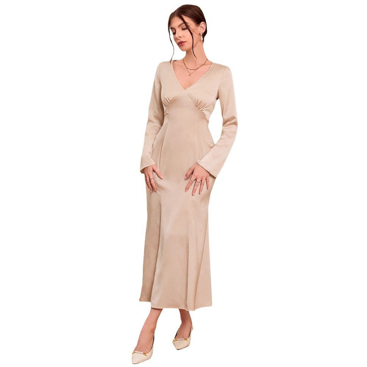 Elegant midi dress for women with V-neck and long sleeves Chic & Stil
