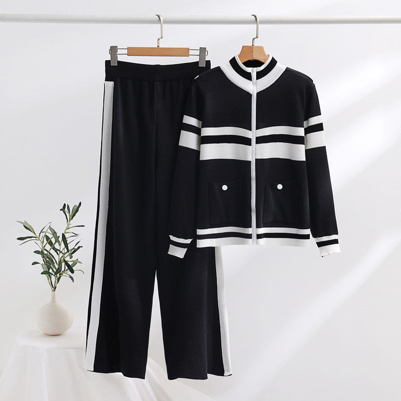 Knitted sports leisure set for women with ribbed design and practical pockets Lune London