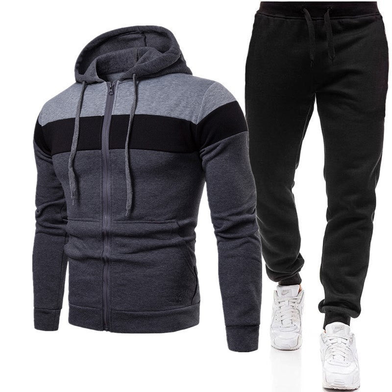 Men's tracksuit with practical zip pockets and high-quality material Lune London.