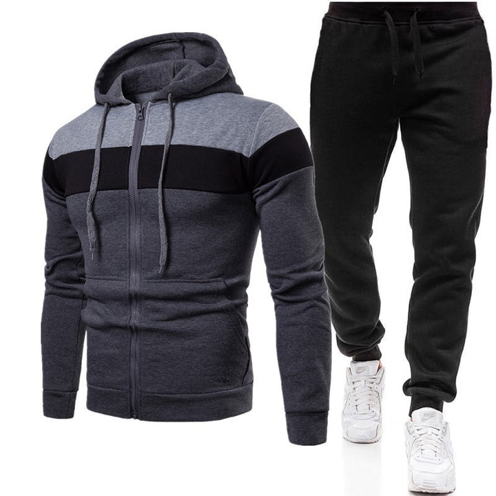 Men's tracksuit with practical zip pockets and high-quality material Lune London.