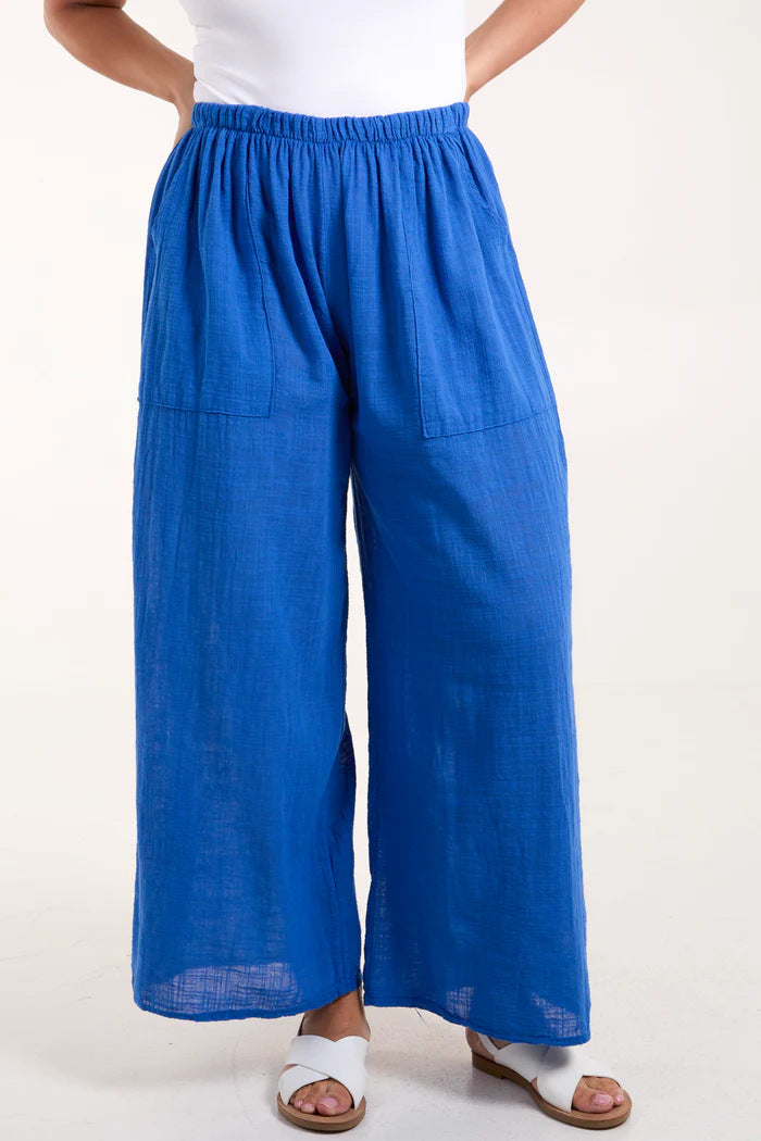 Light chiffon pants for women with elastic waist and practical pockets Lune London