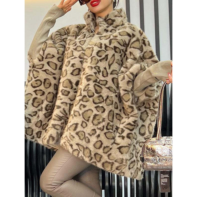 Ladies Elegant Plush Jacket with Leopard Pattern and Chic High Collar