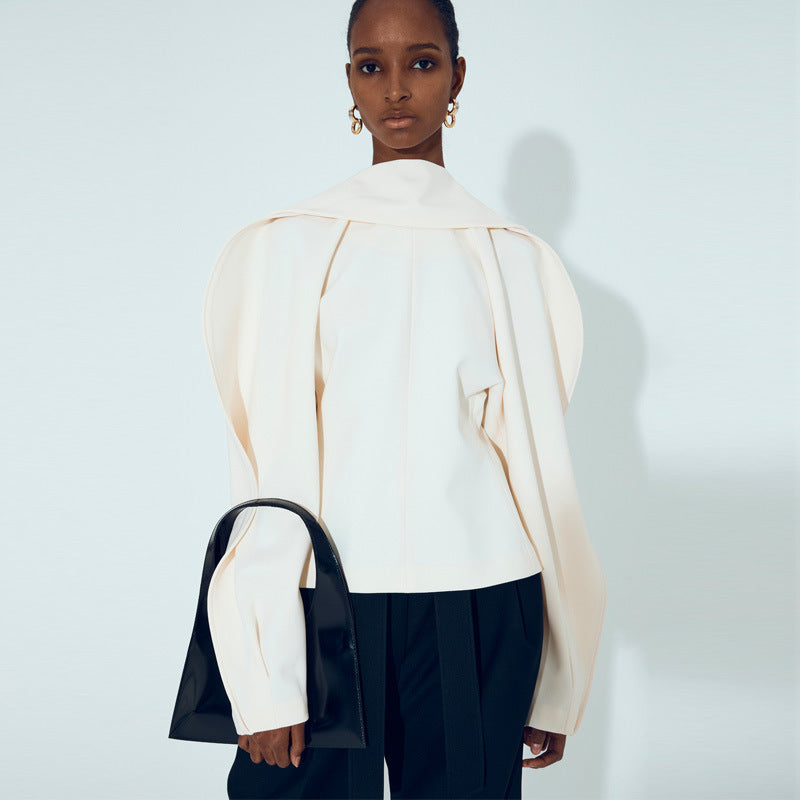 Veste surdimensionnée élégante pour femmes avec col montant et détails modernes Chic & Stil