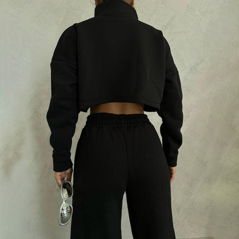 Cropped sweatshirt jacket for women with high collar Lune London