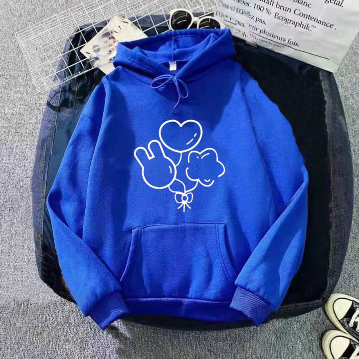 Women's hoodie with playful graphic design Chic & Stil