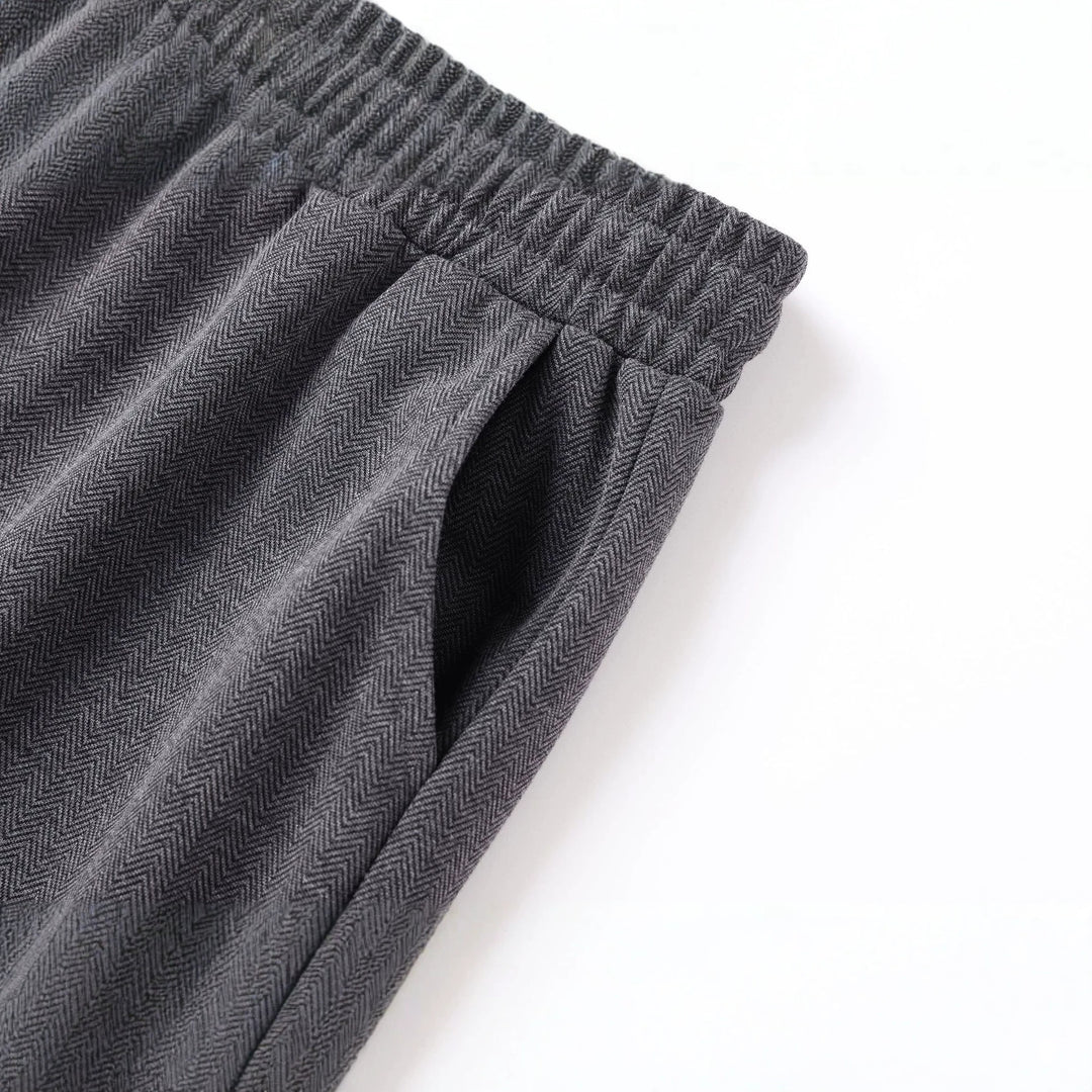 Men's joggers with herringbone pattern, elastic waistband, and drawstring Amarae