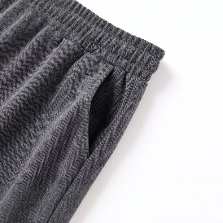 Men's joggers with herringbone pattern, elastic waistband, and drawstring Amarae