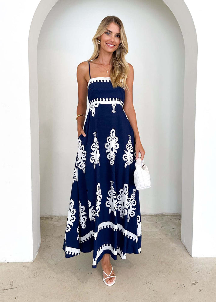 Women's maxi dress with floral pattern and flared skirt Lune London