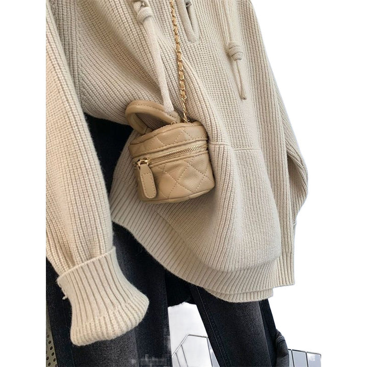 Casual women's hoodie with structured rib design and sensual zipper Lune London