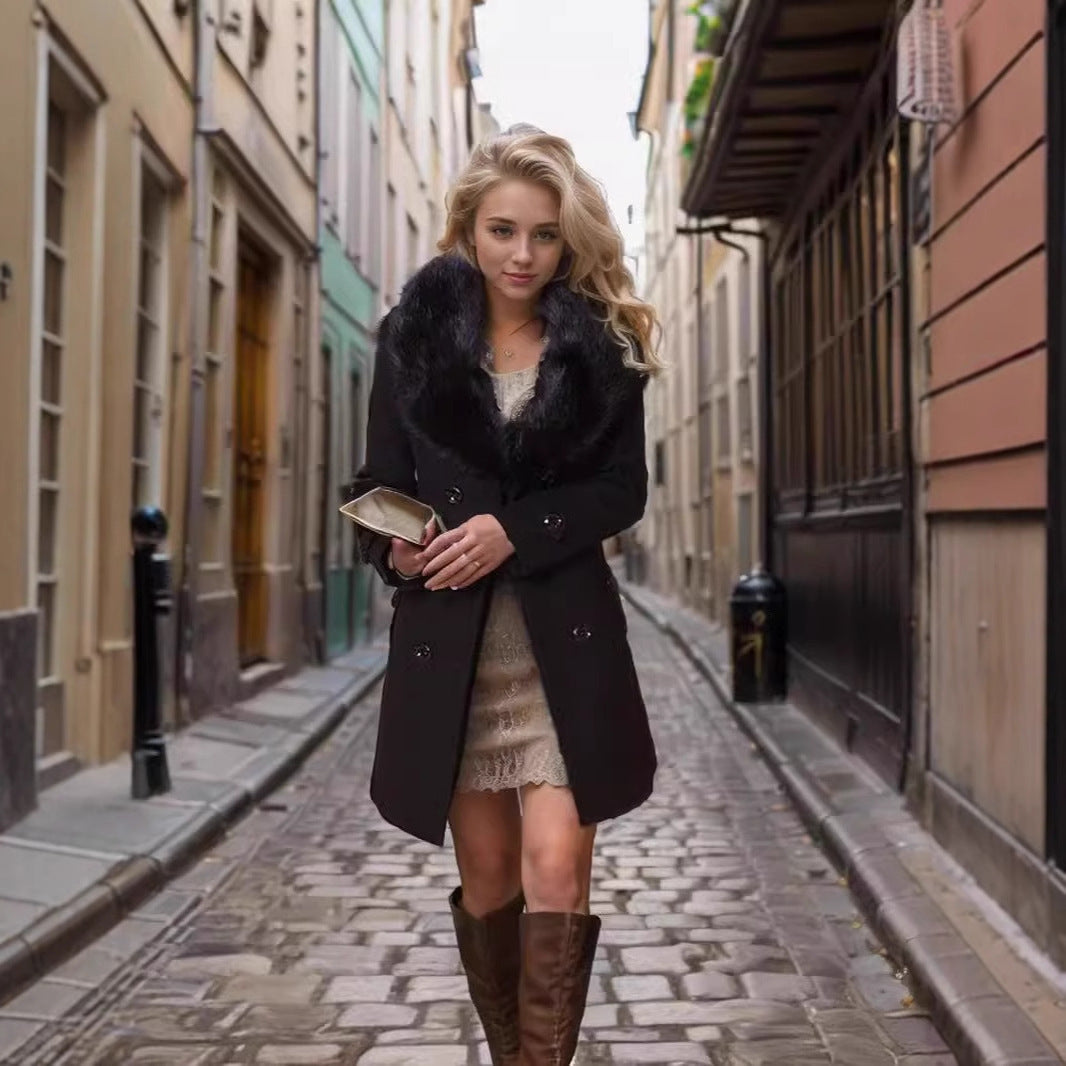 Elegant transitional coat for women with detachable faux fur collar Lune London