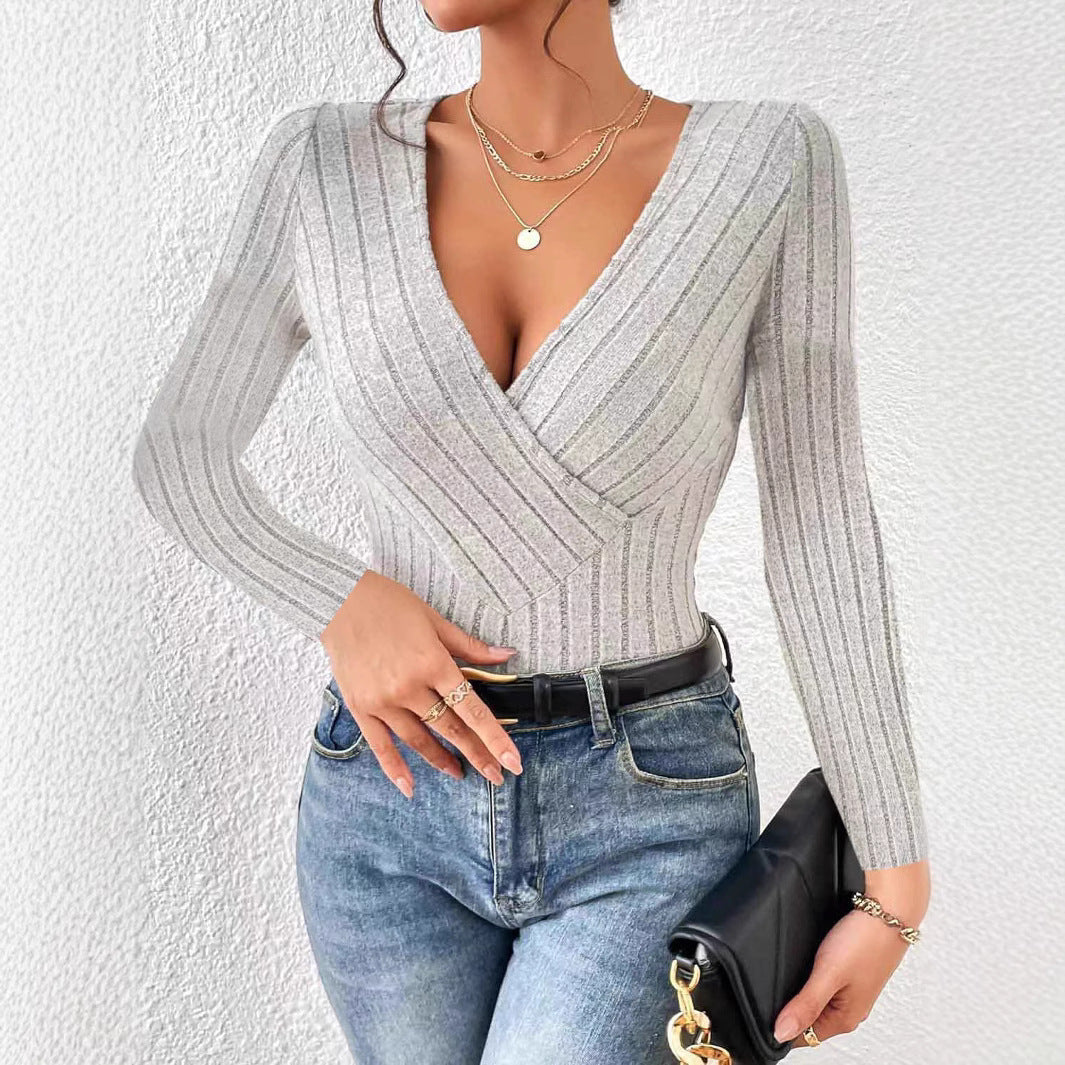 Knit top for women with V-neck and elegant ribbed details Lune London