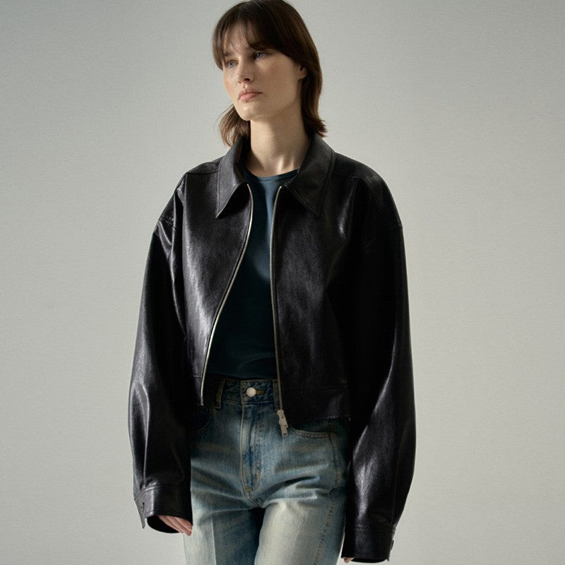 Veste en cuir pour femmes avec coupe décontractée et col moderne Chic & Stil