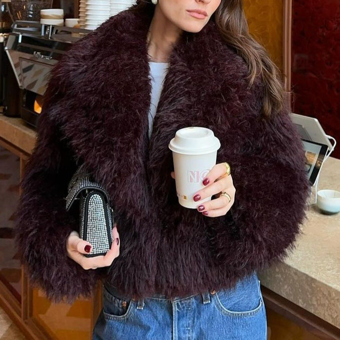 Women Trendy Short Coats in Faux Fur Lune London
