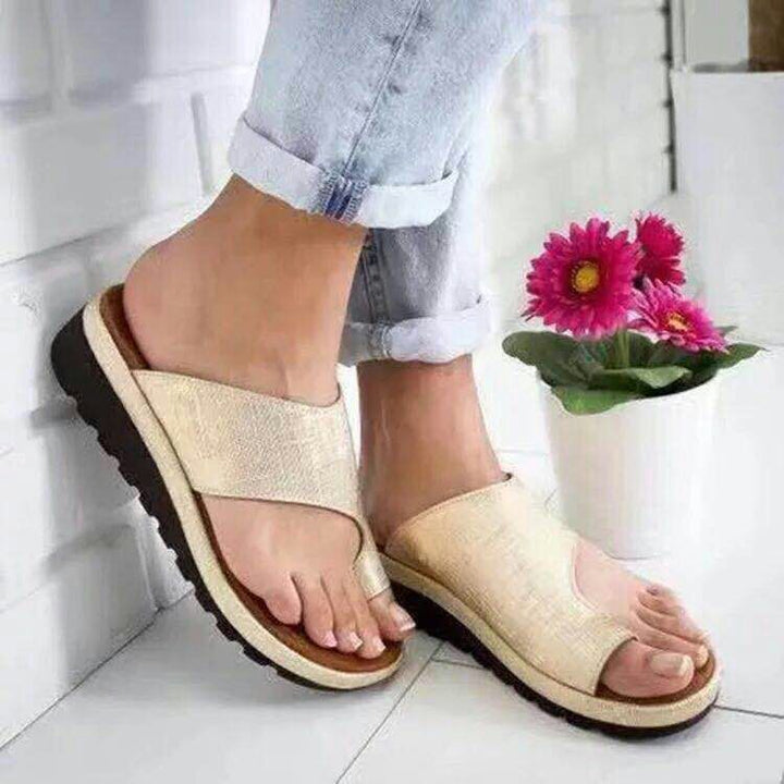 Stylish Women's Clogs with High-Quality Sole Lune London