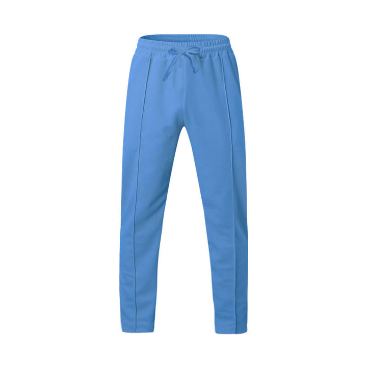 Sporty jogging pants for men with elastic waistband and practical side pockets Lune London