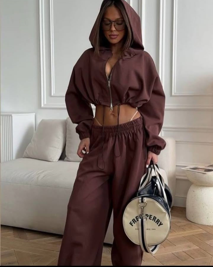 Women's sports set with casual oversized hoodie and wide pants Lune London