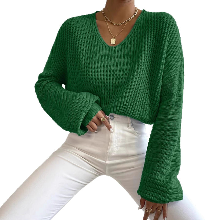 Chunky knit sweater for women with deep V-neck and relaxed sleeves Lune Londonl