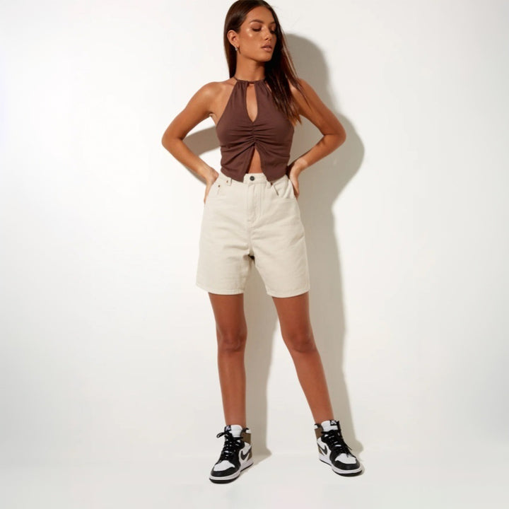 Haut halter pour femmes avec décolleté en forme de clé raffiné et fronces Chic & Stil