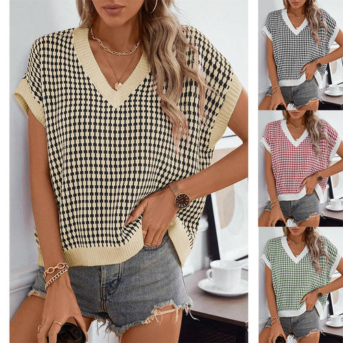 Viscose top for women with a modern check pattern and a chic V-neck
