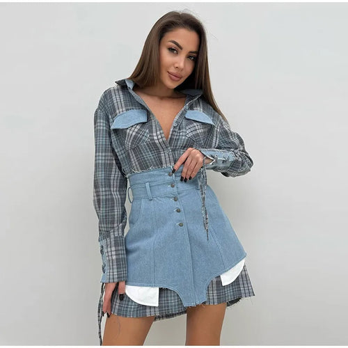Chemise à carreaux pour femmes avec jupe en denim et détails de ceinture Chic & Stil