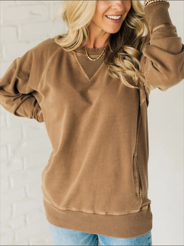 Ladies Casual Oversized Sweatshirt with practical pockets Lune London