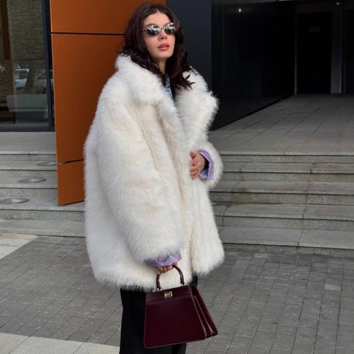 Luxurious faux fur coat for women in a loose fit Amarae