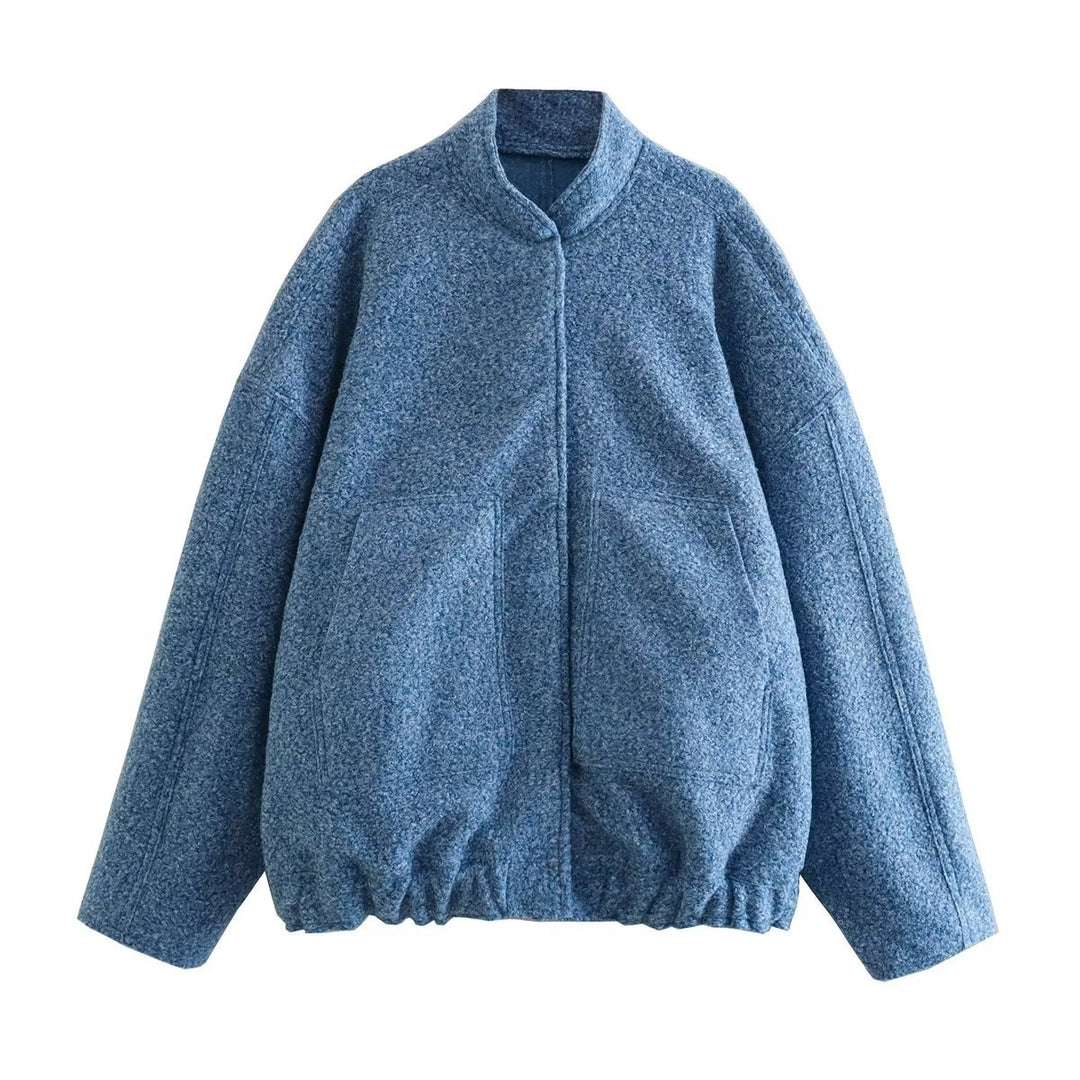 Ladies oversized fluffy coat with practical pockets and an elegant high collar Lune London