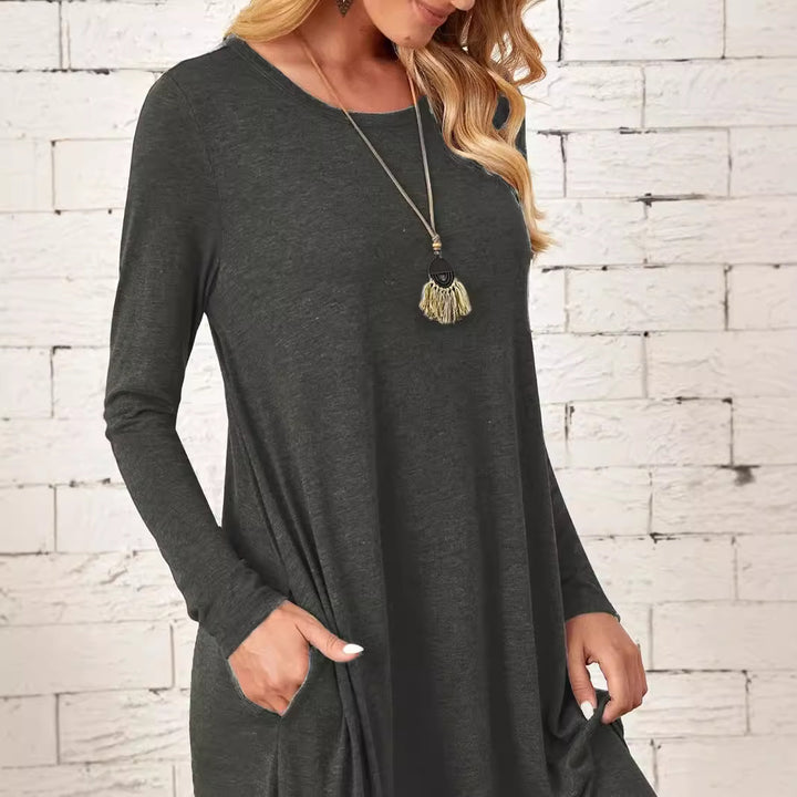 Casual chic maxi dress for women with practical pockets and relaxed fit