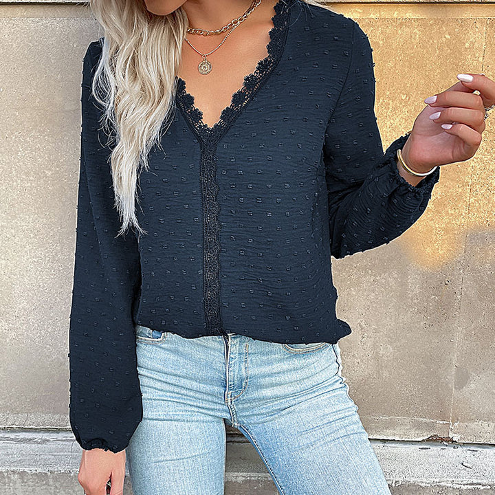Women's blouse with V-neck and elegant lace Lune London