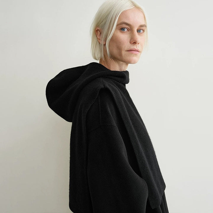Pull en maille confortable pour femme avec capuche Chic & Stil