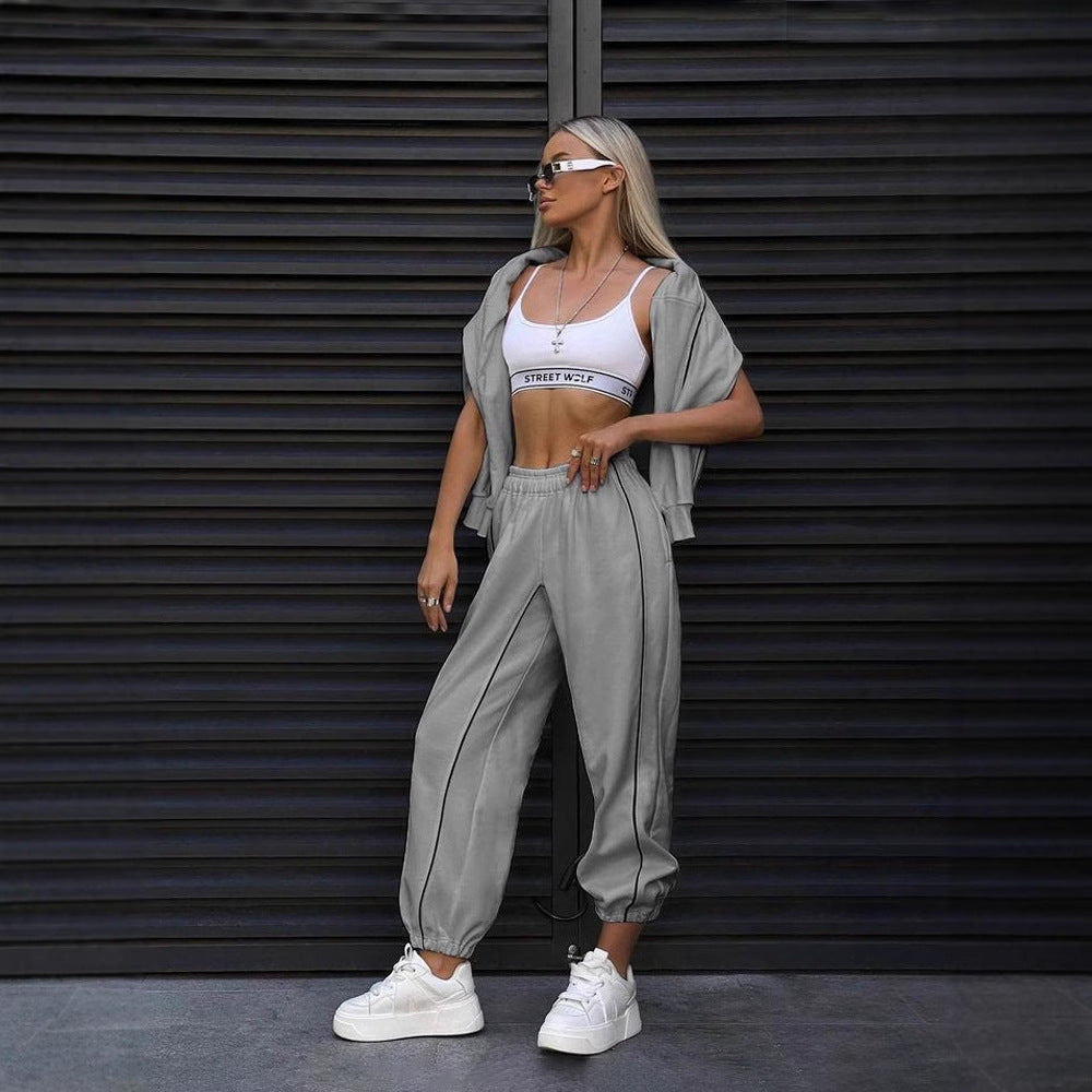 Women Modern Leisure Set with Short Top and Wide Pants Lune London