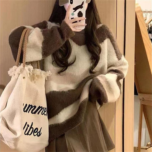 Wool sweater with wide stitches for women with trendy striped pattern and casual fit Amarae