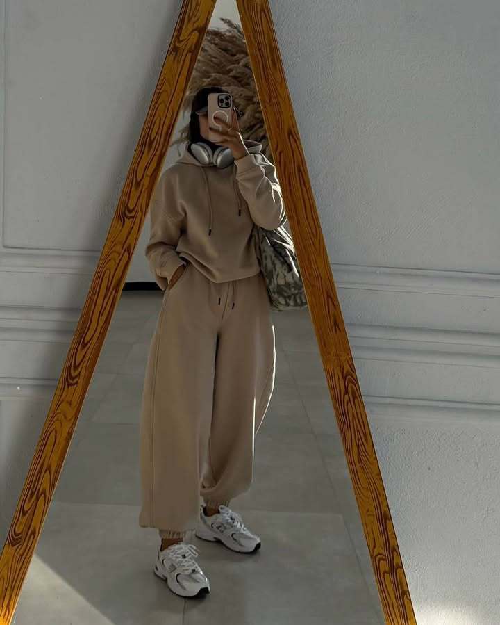 Women's Relaxed Oversized Jogging Suit Amarae