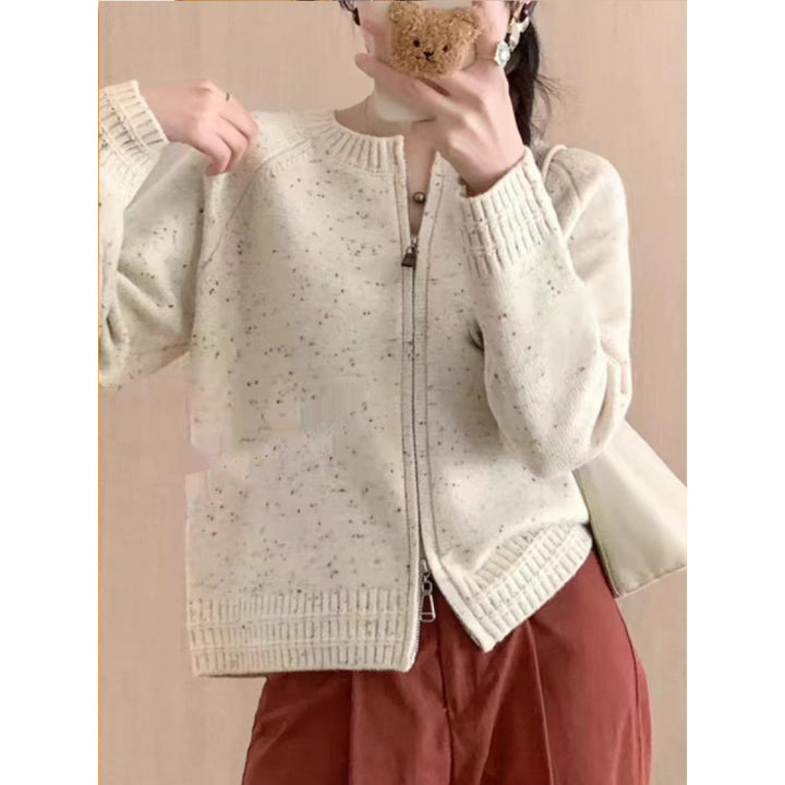 Ladies' knitted jacket with a modern zipper and ribbed finishes Lune London