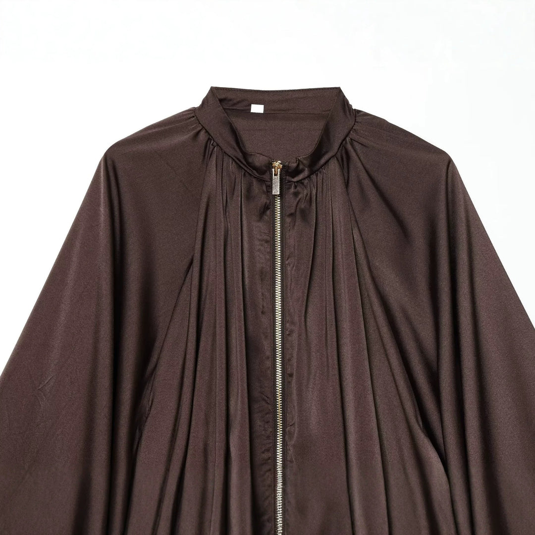 Women's cape jacket with central zipper, wide cape cut and voluminous bat sleeves Amarae