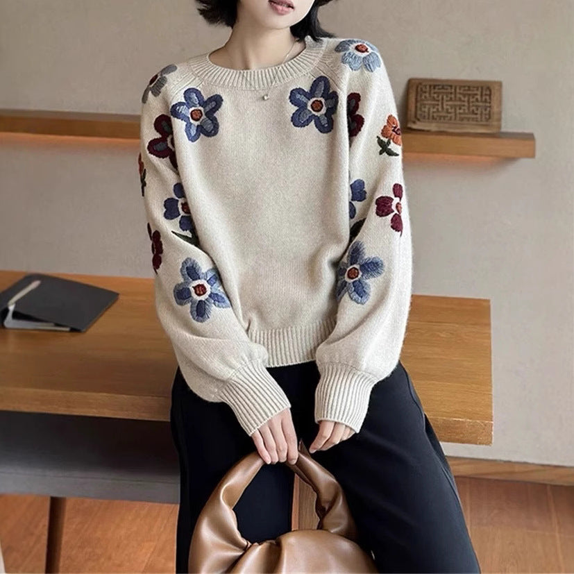 Pull en tricot élégant pour femmes avec design de broderie florale et coupe décontractée Chic & Stil