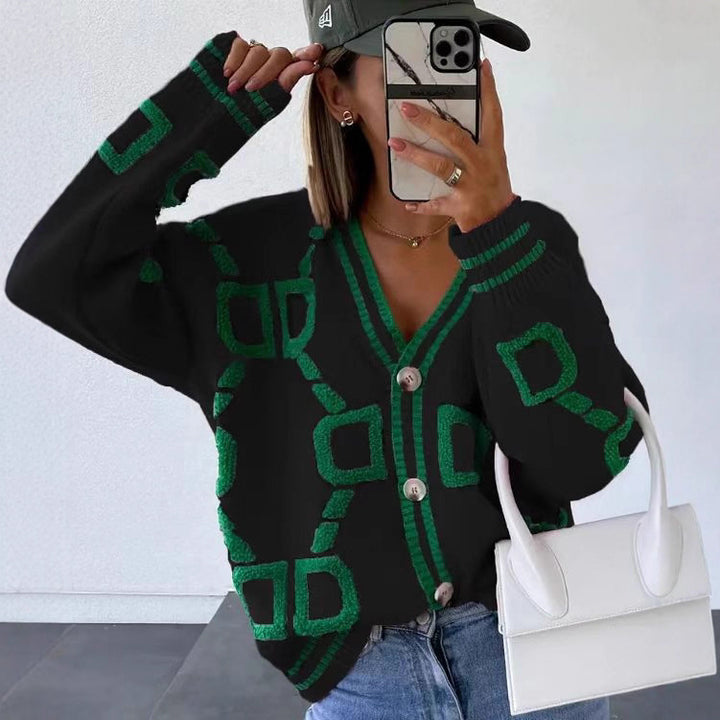 Cardigan féminin ludique avec motif coloré et détails de boutons Chic & Stil