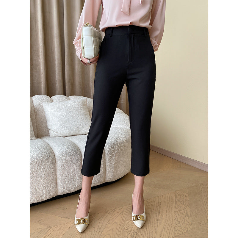 Women’s blouse with bow collar and casual puff sleeves Chic & Stil
