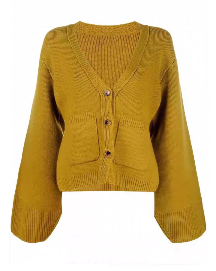 Cardigan pour femmes avec décolleté en V profond et poches Chic & Stil