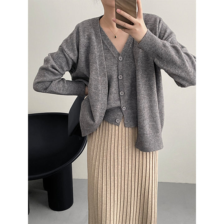 Cardigan tricoté pour femme avec col en V et détails de boutons Chic & Stil